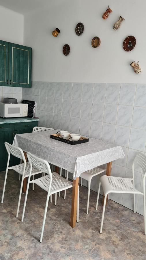Vitorlas Apartman Sarvar Exterior photo